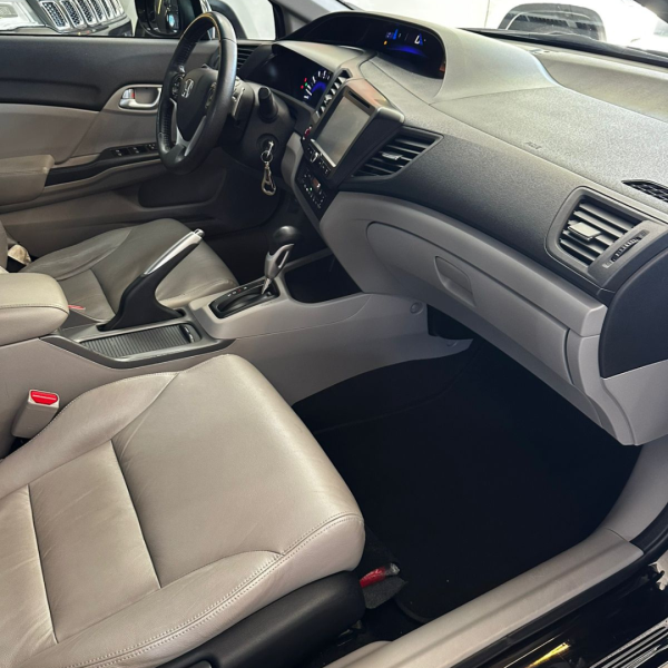 Civic 2.0 16V 4P FLEX LXR AUTOMÁTICO