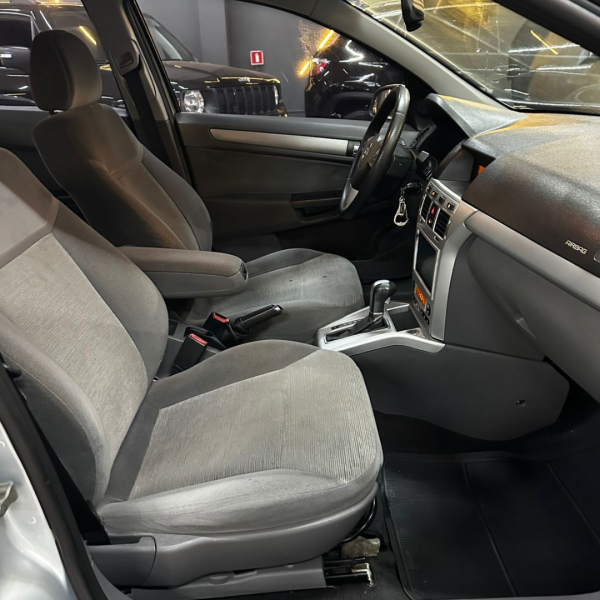 Vectra Sedan 2.0 4P FLEX ELEGANCE AUTOMÁTICO