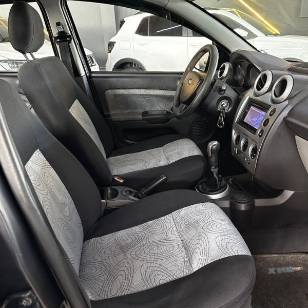 Fiesta Sedan 1.6 4P ROCAM FLEX