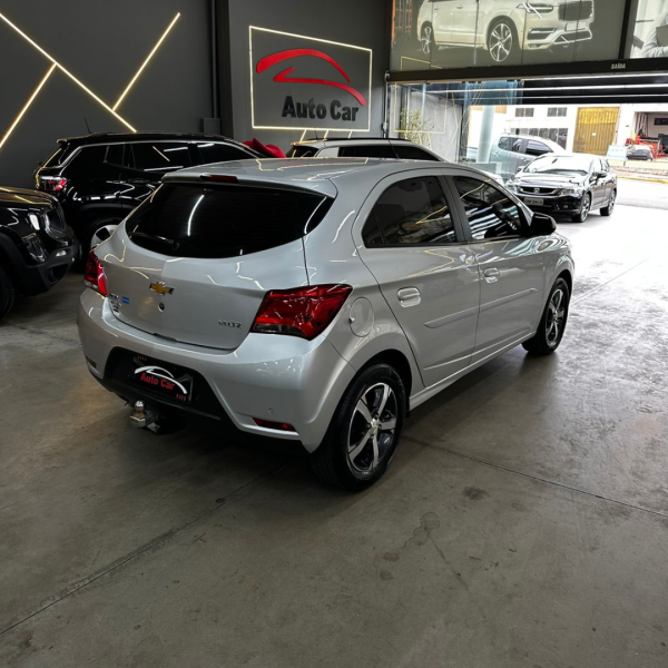 Onix Hatch 1.4 4P FLEX LTZ AUTOMÁTICO