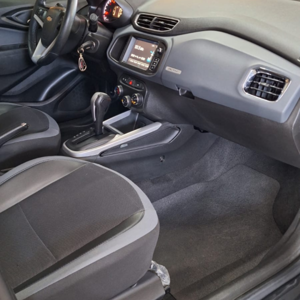 CHEVROLET Onix Hatch 1.4 4P FLEX ACTIV AUTOMÁTICO