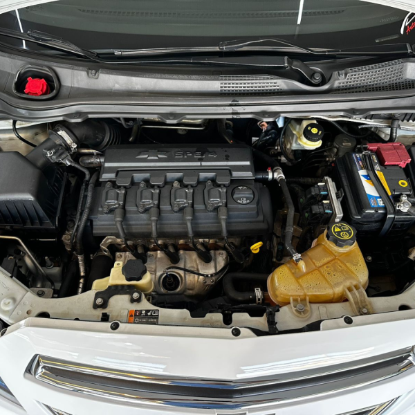 Onix Hatch 1.4 4P FLEX LTZ AUTOMÁTICO