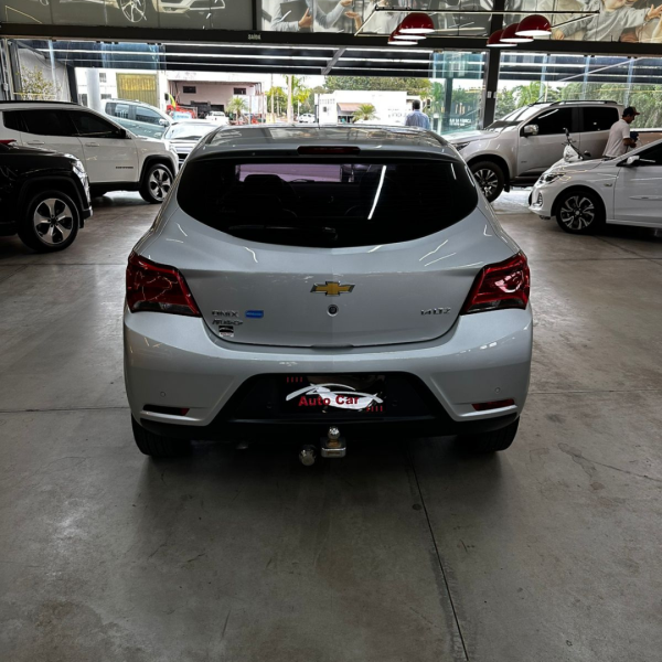 Onix Hatch 1.4 4P FLEX LTZ AUTOMÁTICO