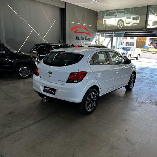 Onix Hatch 1.4 4P FLEX LTZ