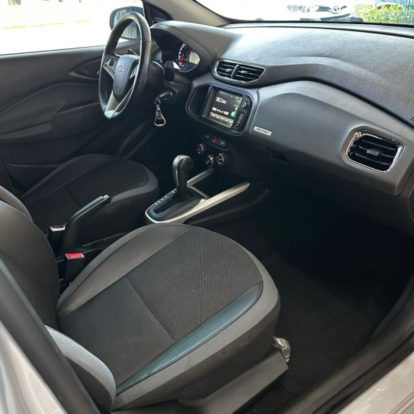 CHEVROLET Onix Hatch 1.4 4P FLEX ACTIV AUTOMÁTICO