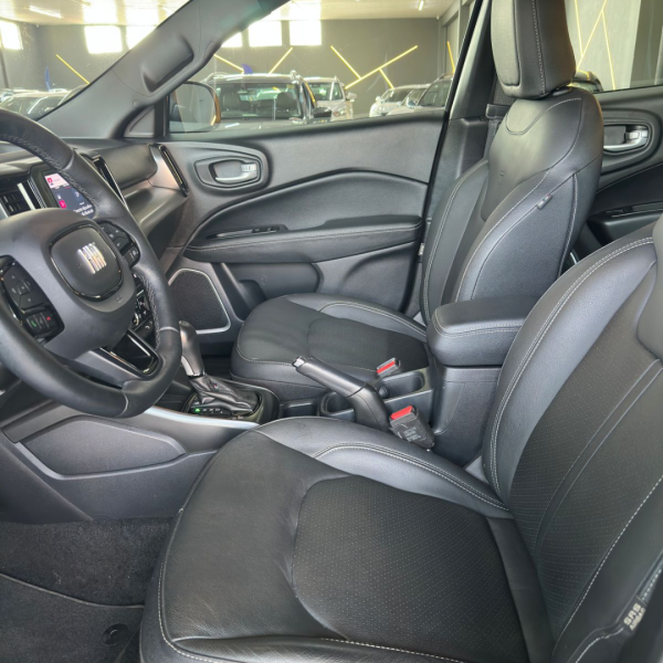 FIAT Toro 1.3 16V 4P FLEX 270 TURBO VOLCANO AUTOMÁTICO