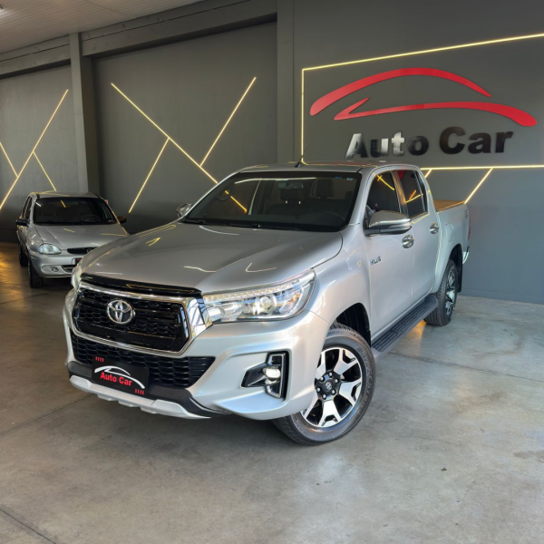 TOYOTA Hilux Caminhonete 2.8 16V SRX 50 ANOS 4X4 TURBO DIESEL CABINE DUPLA AUTOMÁTICO