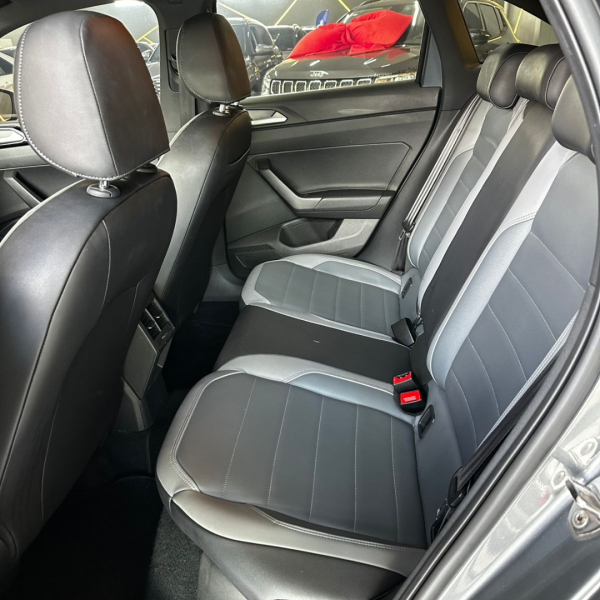 VOLKSWAGEN Nivus 1.0 4P FLEX 200 TSI HIGHLINE TURBO AUTOMÁTICO