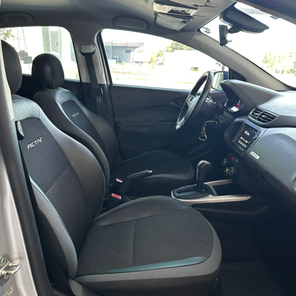 CHEVROLET Onix Hatch 1.4 4P FLEX ACTIV AUTOMÁTICO