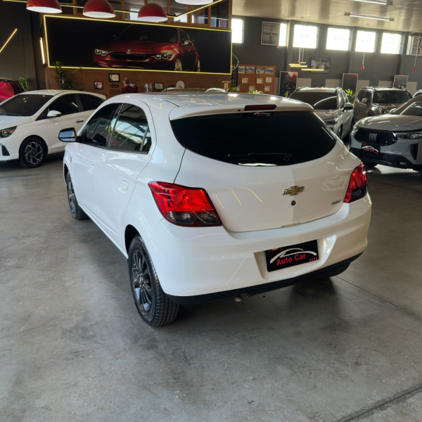 CHEVROLET Onix Hatch 1.0 4P FLEX SELEÇÃO