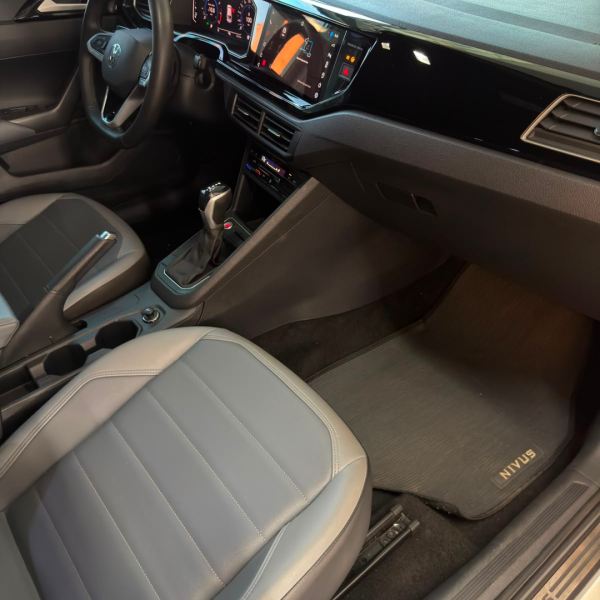 VOLKSWAGEN Nivus 1.0 4P FLEX 200 TSI HIGHLINE TURBO AUTOMÁTICO