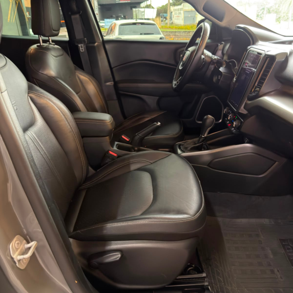 FIAT Toro 1.3 16V 4P FLEX 270 TURBO VOLCANO AUTOMÁTICO