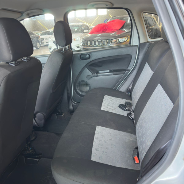 FORD Fiesta Hatch 1.6 4P ROCAM FLEX