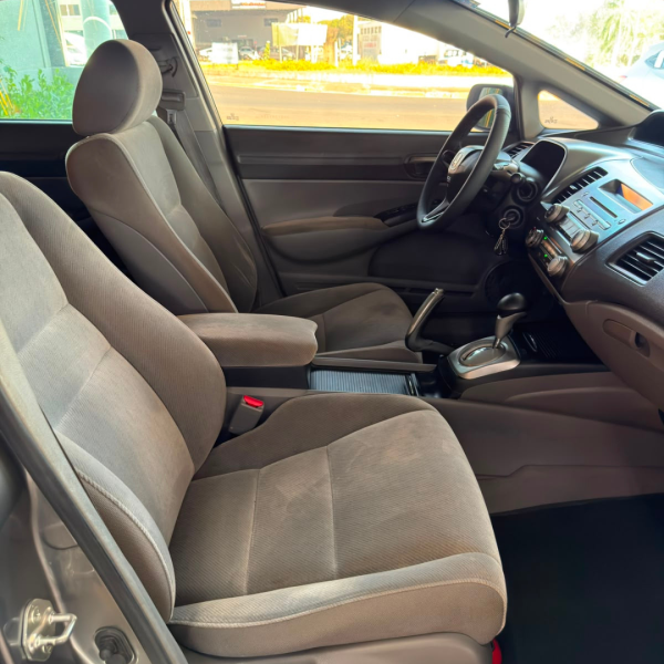 HONDA Civic 1.8 16V 4P FLEX LXS AUTOMÁTICO