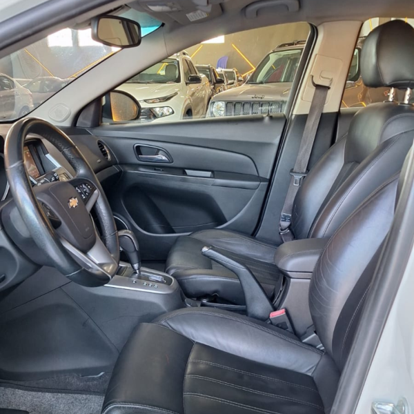 CHEVROLET Cruze Hatch 1.8 16V 4P LT SPORT FLEX AUTOMÁTICO
