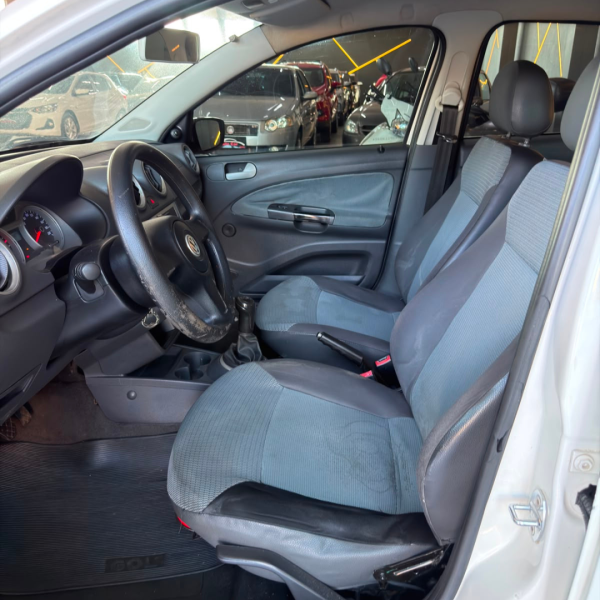 VOLKSWAGEN Gol 1.0