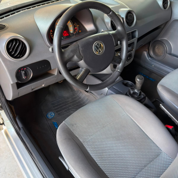 VOLKSWAGEN Gol 1.0 4P G4 FLEX