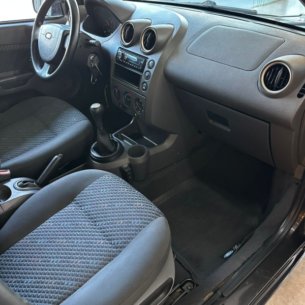 FORD Fiesta Hatch 1.6 4P FLEX