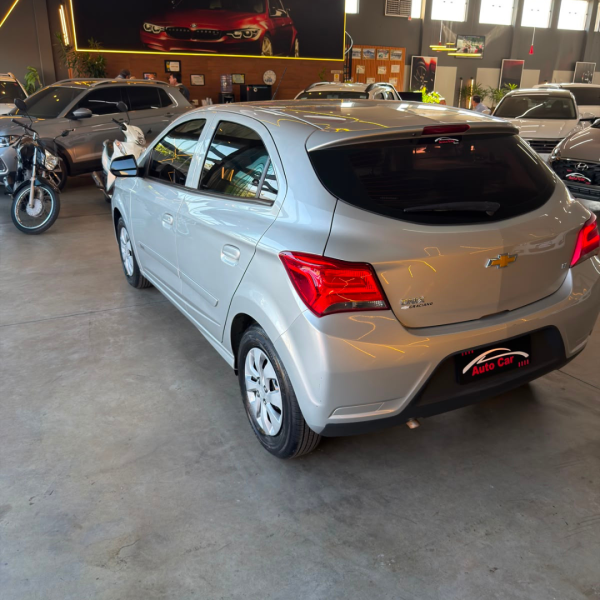 CHEVROLET Onix Hatch 1.0 4P FLEX LT