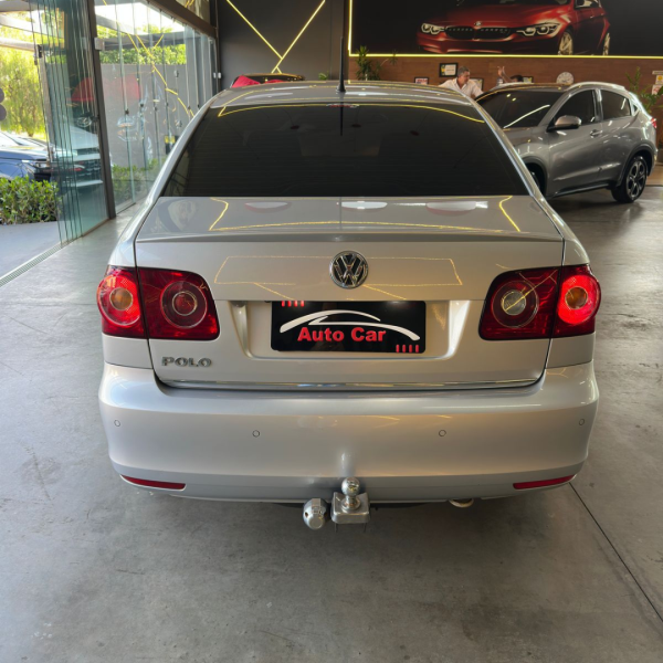 VOLKSWAGEN Polo Sedan 1.6 4P COMFORTLINE FLEX