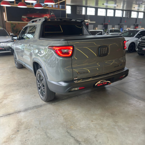 FIAT Toro 1.3 16V 4P FLEX 270 TURBO VOLCANO AUTOMÁTICO