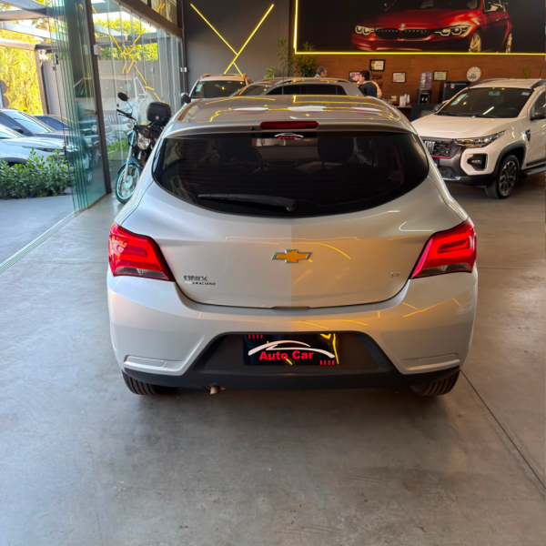 CHEVROLET Onix Hatch 1.0 4P FLEX LT