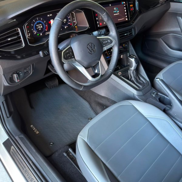 VOLKSWAGEN Nivus 1.0 4P FLEX 200 TSI HIGHLINE TURBO AUTOMÁTICO
