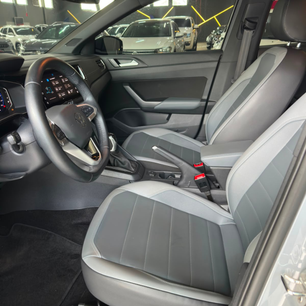 VOLKSWAGEN Nivus 1.0 4P FLEX 200 TSI HIGHLINE TURBO AUTOMÁTICO