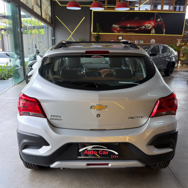 CHEVROLET Onix Hatch 1.4 4P FLEX ACTIV AUTOMÁTICO