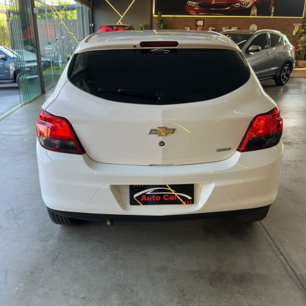 CHEVROLET Onix Hatch 1.0 4P FLEX SELEÇÃO
