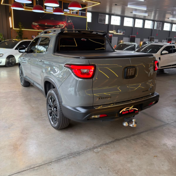 FIAT Toro 1.3 16V 4P FLEX 270 TURBO VOLCANO AUTOMÁTICO