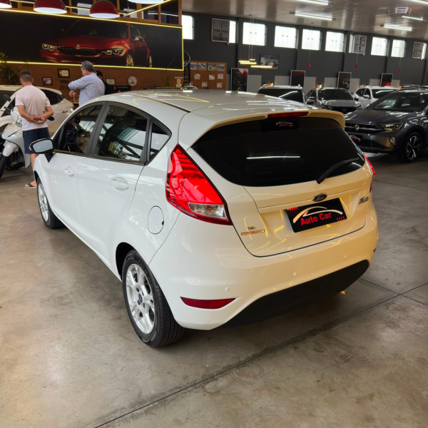 FORD Fiesta Hatch 1.6 4P FLEX SE POWERSHIFT AUTOMÁTICO