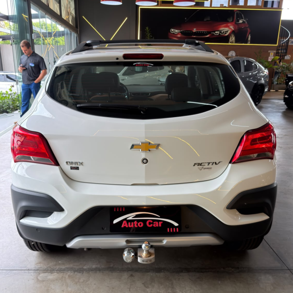 CHEVROLET Onix Hatch 1.4 4P FLEX ACTIV AUTOMÁTICO