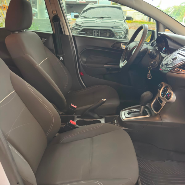 FORD Fiesta Hatch 1.6 4P FLEX SE POWERSHIFT AUTOMÁTICO