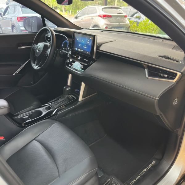 TOYOTA Corolla Cross 2.0 16V 4P FLEX VVT-IE XRE DIRECT SHIFT AUTOMÁTICO CVT