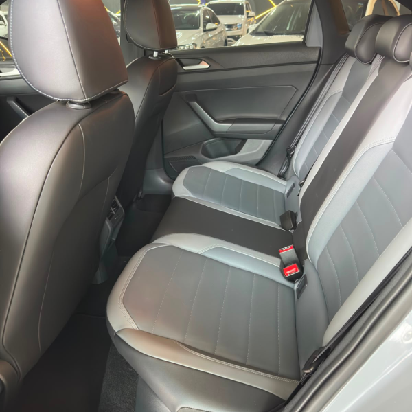 VOLKSWAGEN Nivus 1.0 4P FLEX 200 TSI HIGHLINE TURBO AUTOMÁTICO