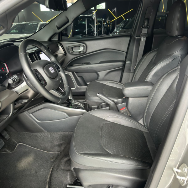 FIAT Toro 1.3 16V 4P FLEX 270 TURBO VOLCANO AUTOMÁTICO