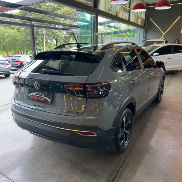 VOLKSWAGEN Nivus 1.0 4P FLEX 200 TSI HIGHLINE TURBO AUTOMÁTICO