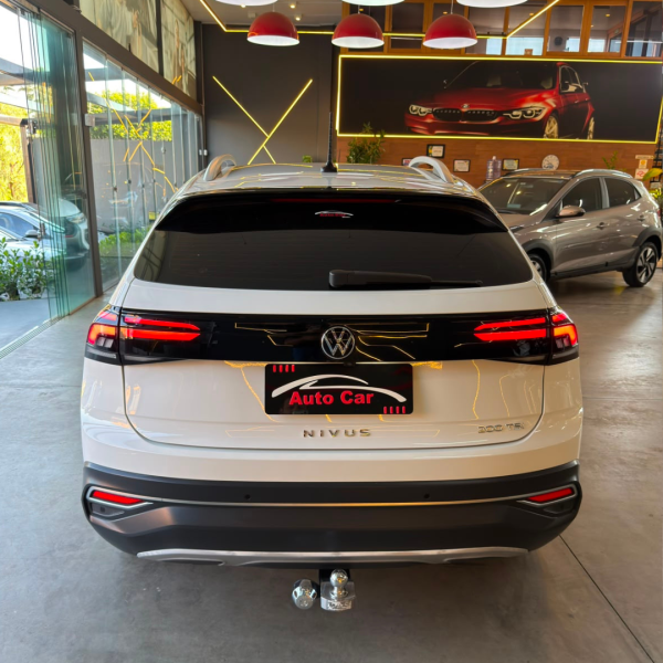 VOLKSWAGEN Nivus 1.0 4P FLEX 200 TSI HIGHLINE TURBO AUTOMÁTICO
