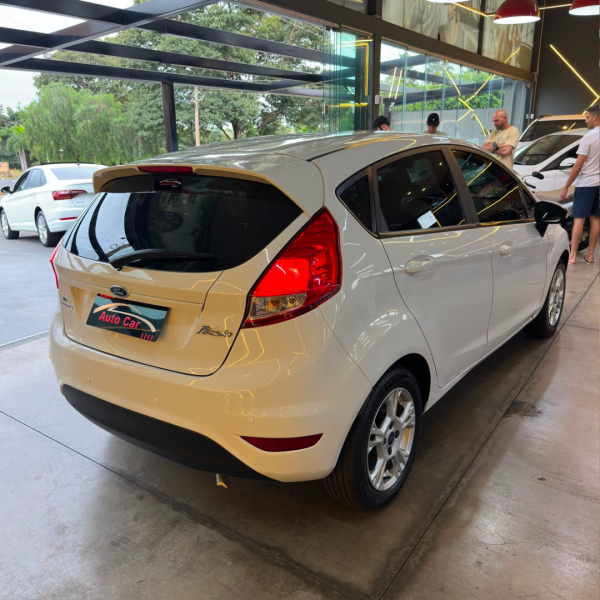 FORD Fiesta Hatch 1.6 4P FLEX SE POWERSHIFT AUTOMÁTICO