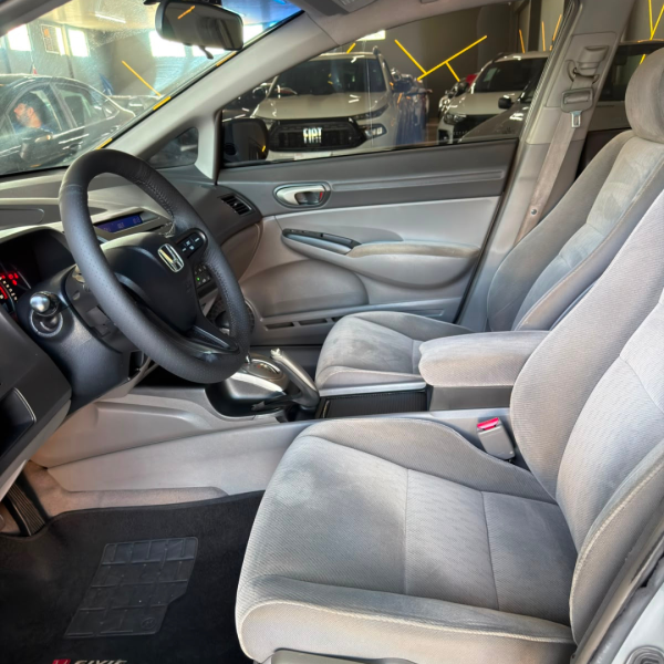 HONDA Civic 1.8 16V 4P FLEX LXS AUTOMÁTICO