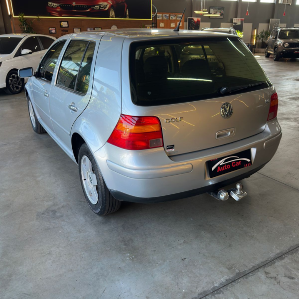 VOLKSWAGEN Golf 1.6 4P