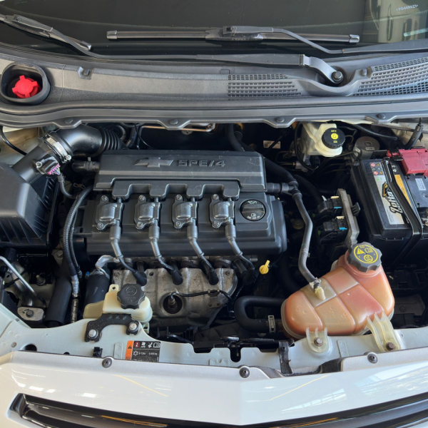 CHEVROLET Onix Hatch 1.0 4P FLEX SELEÇÃO