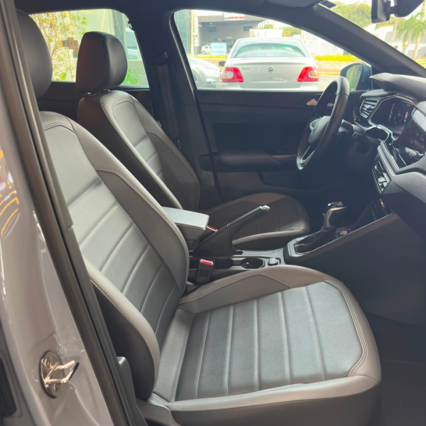 VOLKSWAGEN Nivus 1.0 4P FLEX 200 TSI HIGHLINE TURBO AUTOMÁTICO