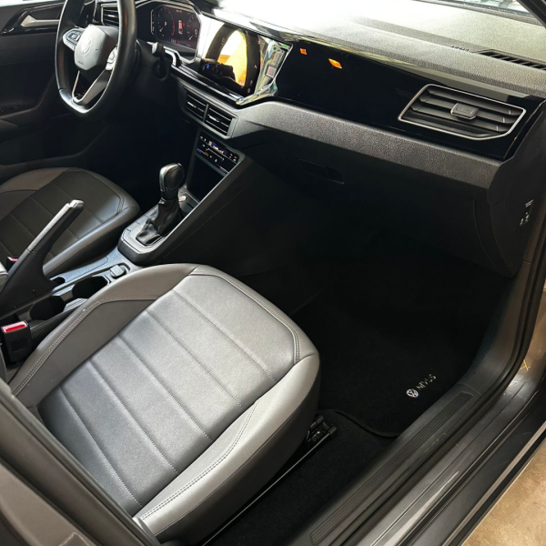 VOLKSWAGEN Nivus 1.0 4P FLEX 200 TSI HIGHLINE TURBO AUTOMÁTICO