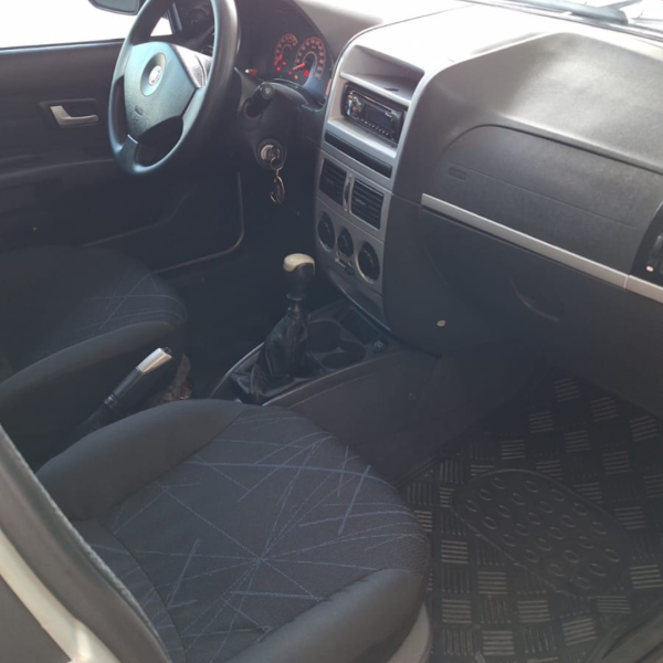 FIAT Palio 1.4 4P FLEX ELX