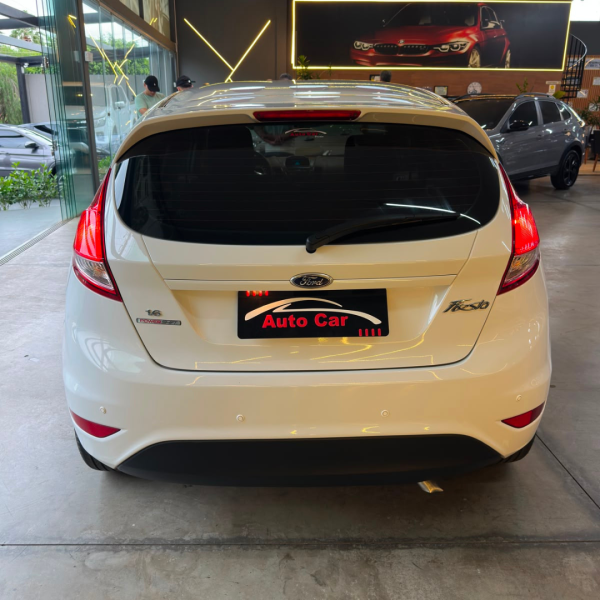 FORD Fiesta Hatch 1.6 4P FLEX SE POWERSHIFT AUTOMÁTICO