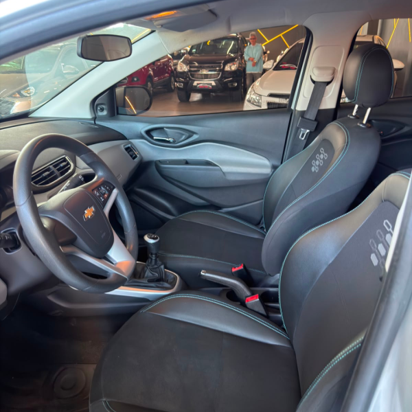 CHEVROLET Onix Hatch 1.0 4P FLEX LT