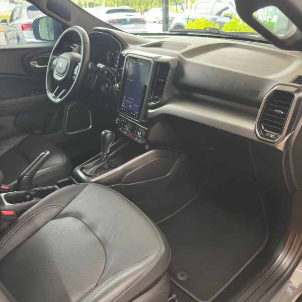 FIAT Toro 1.3 16V 4P FLEX 270 TURBO VOLCANO AUTOMÁTICO