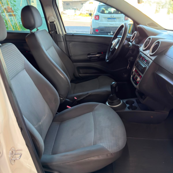 VOLKSWAGEN Gol 1.0